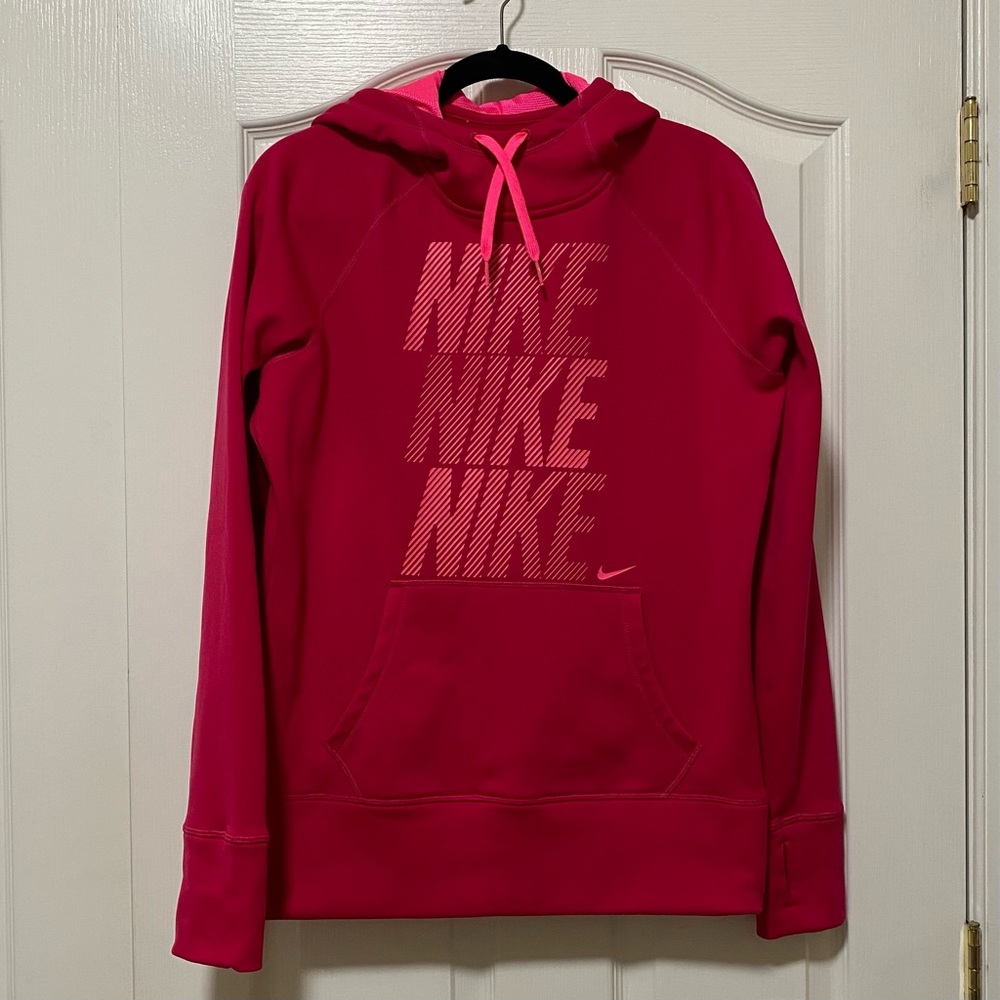 Nike Women’s Therma Fit Hoodie Fuchsia Pink